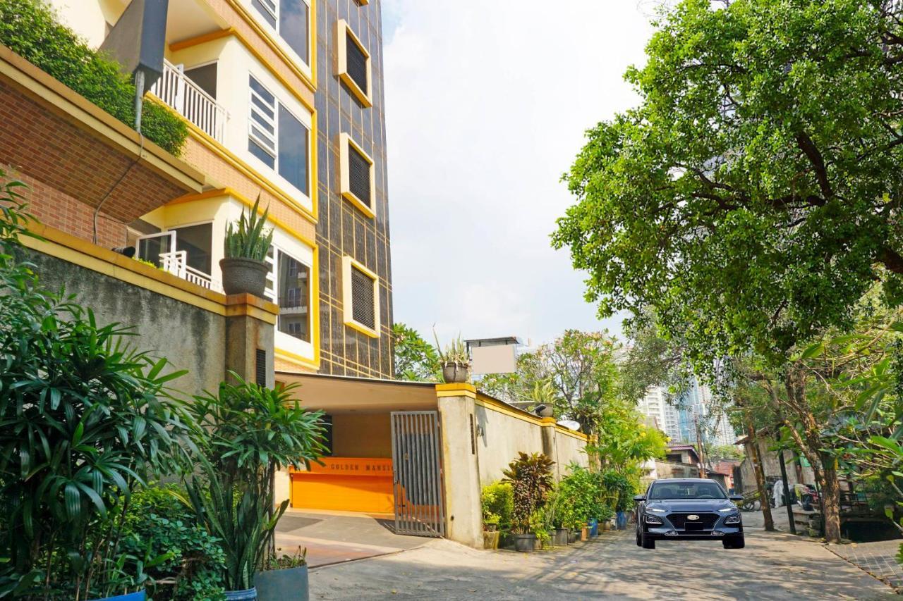Collection O 91380 Golden Mansion Hotel Yakarta Exterior foto